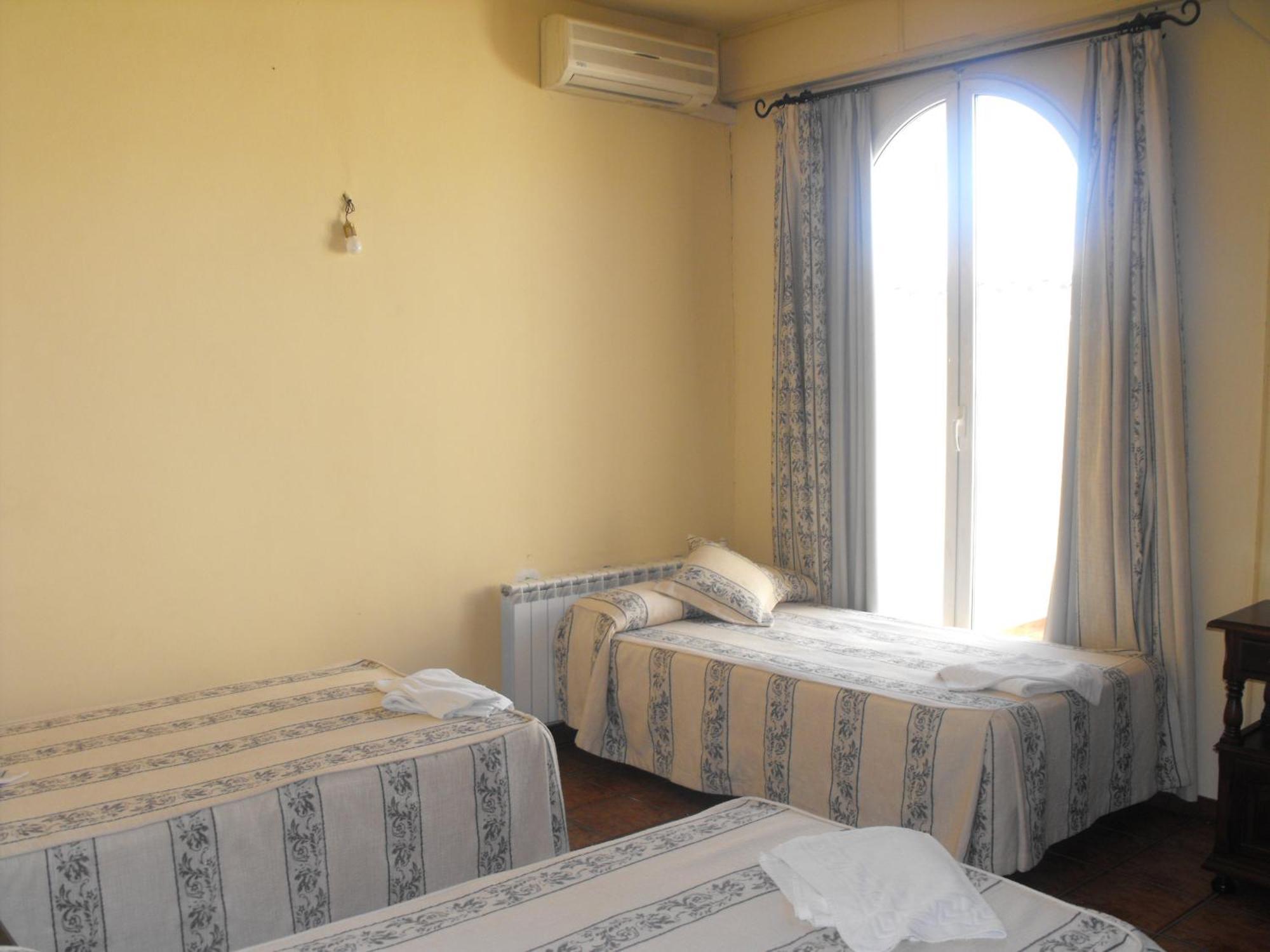 Hotel Hostal Nicol'S à Luque Extérieur photo