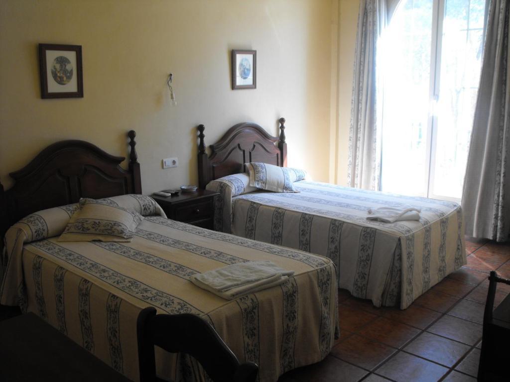 Hotel Hostal Nicol'S à Luque Extérieur photo